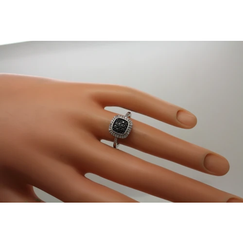 Signed JS .925 S.S. BLUE DIAMOND SPLIT SHANK ring size 7.75 #