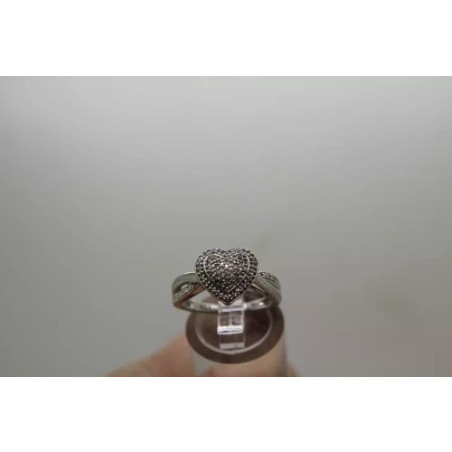 Signed JTW .925 S.S. DIAMOND HEART TWIST DESIGN ring size 6.75