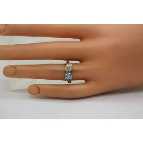 Signed L .925 S.S. NATIVE AMERICAN TURQUOISE FEATHER ring size 6.75