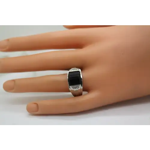 Signed MGW .925 S.S. BLACK ONYX CLASSIC DESIGN ring size 10.25