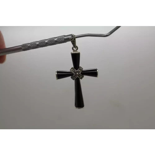Signed NF .925 S.S. BLACK ONYX & MARCASITE CROSS pendant