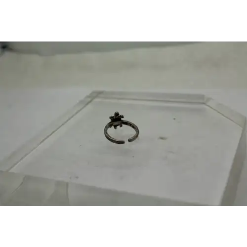 Signed NV .925 S.S. TINY TURTLE TOE ring size 3.25