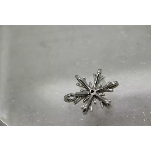 Signed SBD .925 S.S. DIMENSIONAL DIAMOND acc. SNOWFLAKE pendant