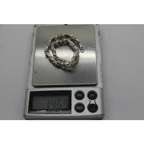 Signed SPARKLING .925 S.S. DIAMOND INFINITY LINK bracelet 7 1/4