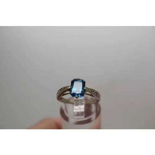 Signed S.S. LONDON BLUE TOPAZ SCROLL WORK DESIGN ring size 6