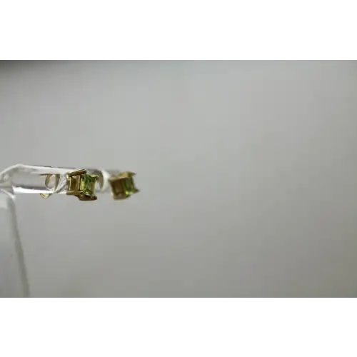 Signed STS 10k Y.G. Square Cut PERIDOT SQUARE STUD earrings