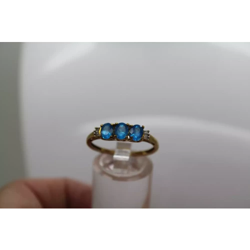 Signed STS Y.G. BRILLIANT BLUE CZ & DIAMOND Accent ring size 10