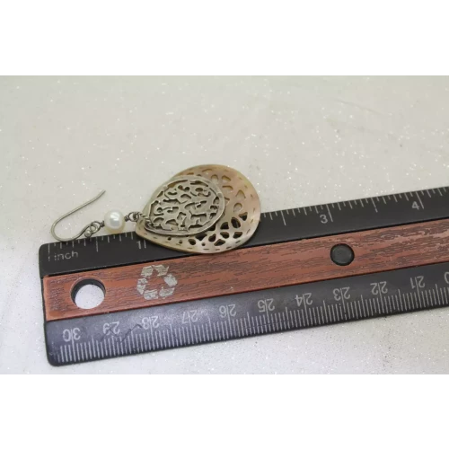 SILPADA .925 S.S. CARVED MOTHER OF PEARL & PEARL Dangle