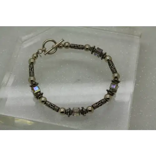 SILPADA .925 S.S. IRIDIZED QUARTZ BEADED TOGGLE braclelet 8