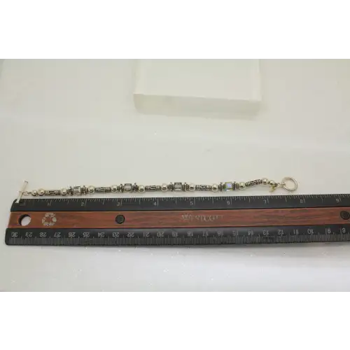 SILPADA .925 S.S. IRIDIZED QUARTZ BEADED TOGGLE braclelet 8