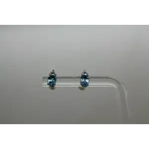 CID .925 S.S. BLUE TOPAZ & DIAMOND STUD style earrings