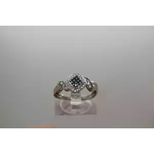 10k White Gold BLUE & WHITE DIAMOND CLUSTER ring size 6.5