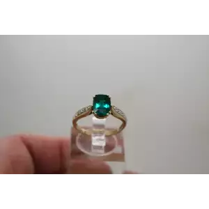 Vintage 14k Yellow Gold EMERALD & DIAMOND SOLITAIRE w/acc. size 7