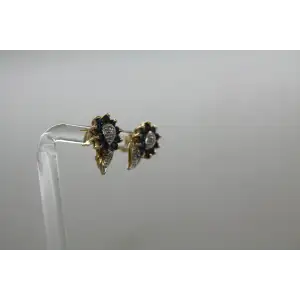 Signed GRP 10k Y.G. BLUE TOPAZ DIAMOND CHIP acc. FLOWER DESIGN