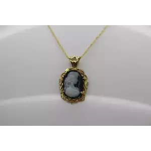 LANDSTROM'S 10k Black Hills Gold BLACK & WHITE CAMEO necklace 18
