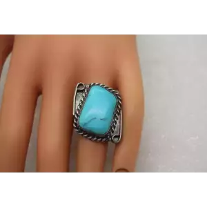 .925 Sterling Silver VTG. OLD PAWN TURQUOISE Rope Design ring size 7