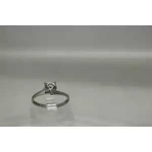 .925 Sterling Silver WHITE STONE SOLITAIRE ring size 5.5