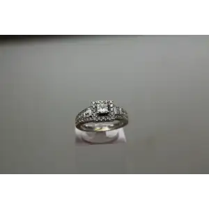 NEIL LANE 14k W.G. 1.0cttw PRINCESS DIAMOND HALO ENGAGEMENT size 5.75