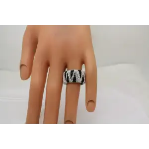 Signed GP .925 S.S. BLACK & WHITE PAVE CRYSTAL STRIPE DESIGN ring size 7