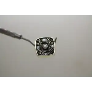 LORI BONN .925 S.S. LITTLE PEARL OF WISDOM SLIDE CHARM