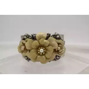 SWEET ROMANCE USA HAMMERED silvertone ENAMEL 3D FLOWER CUFF