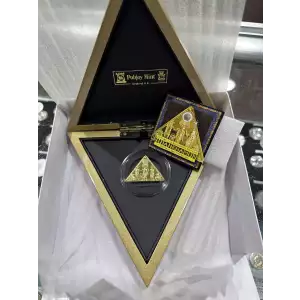 1oz Gold Pyramid coin with sand from king tut's tomb  (4)
