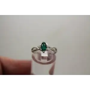 LGL 10k W.G. Marquise Cut EMERALD SOLITAIRE w/acc ring size 6.75