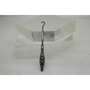 .925 Sterling Silver ANTIQUE ORNATE BUTTON HOOK with Bale