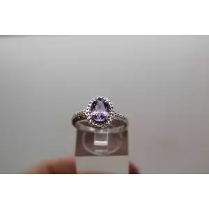 Signed .925 Sterling Silver Oval Cut AMETHYST STUDDED HALO DESIGN ring size 7