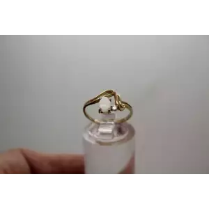 Signed T&C 10k OPAL & DIAMOND SWIRL DESIGN ring size 5.75