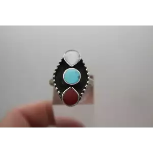 Vtg. .925 Sterling NATIVE AMERICAN TURQUOISE, CORAL & OPAL ring size 7.5
