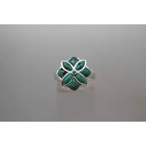 Signed LA .925 Sterling Silver FAUX TURQUOISE FLOWER DESIGN ring size 7.75