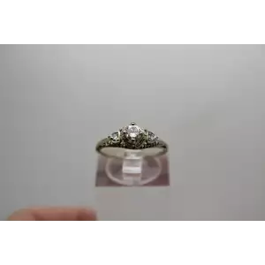 14k White Gold .30ct Center DIAMOND SOLITAIRE w/acc. VTG. FILIGREE size 6.25