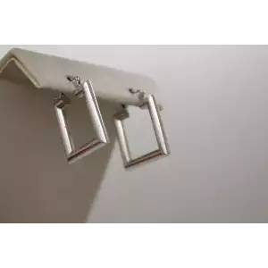 Signed JJT 14k White Gold SQUARE DESIGN HOOP earrings 7/8