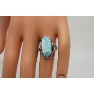 Vtg. .925 Sterling Silver Oval LARIMAR TRIBAL DESIGN ring size 7