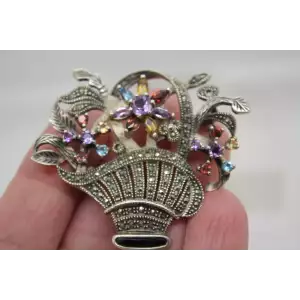 Vtg. .925 S.S. MULTI GEMSTONE & MARCASITE FLOWER BASKET pin brooch