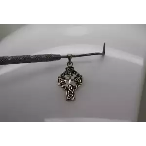 .925 Sterling Silver CELTIC CROSS IRISH KNOT pendant