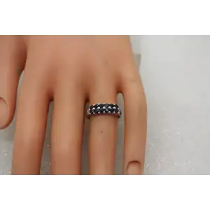 Signed 14k W.G. BLUE TOPAZ DOUBLE ROW BAND ring size 7