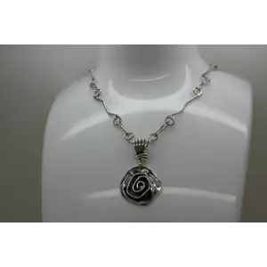 SHERRY TINSMAN .925 S.S. ORGANIC WRAPPED ROSE pendant necklace 17