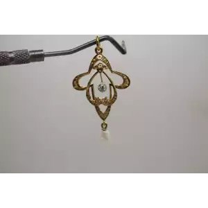14k Yellow Gold .07ct DIAMOND & PEARL VINTAGE DESIGN Pendant