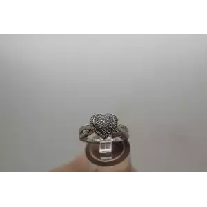 Signed JTW .925 S.S. DIAMOND HEART TWIST DESIGN ring size 6.75