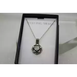 NIB signed SU .925 Sterling Silver MOTHER of PEARL HEART CIRCLE pend. necklace 18