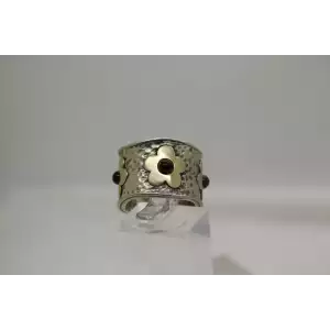 Signed ATR .925 S.S. GARNET FLOWER DESIGN CIGAR BAND ring size 7.5