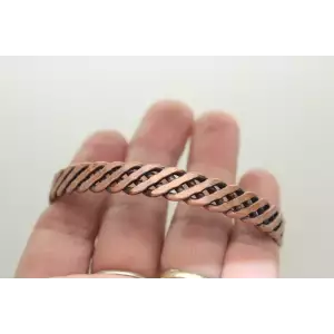 Vintage COPPER WAVY BRAIDED DESIGN CUFF bracelet 7 1/2