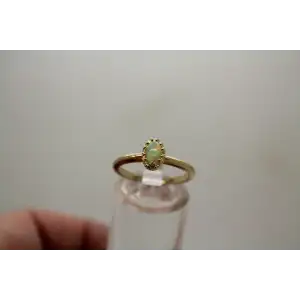 Signed 10k Yellow Gold Prong Set JELLY OPAL ring size 7