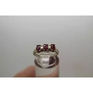 .925 S.S. Oval Cut NATURAL RUBY 3 STONE BAND ring size 6