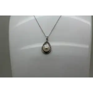 FAS .925 S.S. BUTTON PEARL & DIAMOND TEARDROP pendant necklace