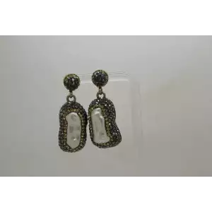 .925 S.S. BAROQUE PEARL & SWAROVSKI CRYSTAL DANGLE earrings