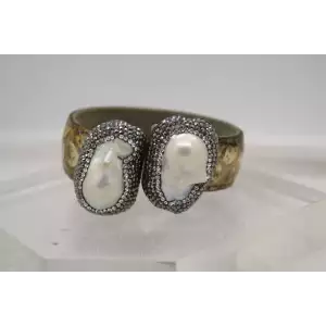 OSTRICH LEATHER .925 S.S. BAROQUE PEARLS, MARCASITE, CRYSTAL cuff