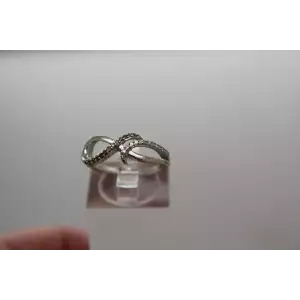 10k White Gold BROWN & WHITE DIAMOND INFINITY ring size 6.5